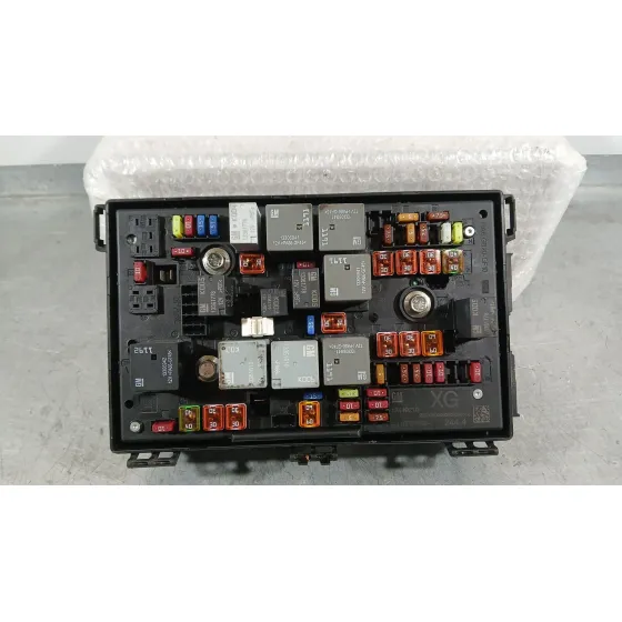 Caja Reles / Fusibles para Opel Astra J (P10)