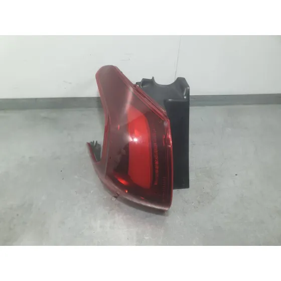 Piloto Trasero Izquierdo Exterior para Peugeot 2008 I (Cu_)