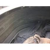 Plastico Pase Rueda Del. Izq. para Mazda 3 (Bm, Bn)
