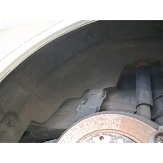Plastico Pase Rueda Tras. Izq. para Mazda 3 (Bm, Bn)
