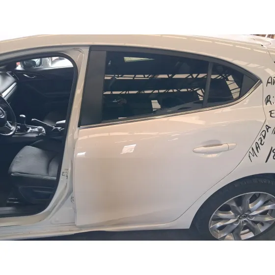 Puerta Trasera Izquierda para Mazda 3 (Bm, Bn)