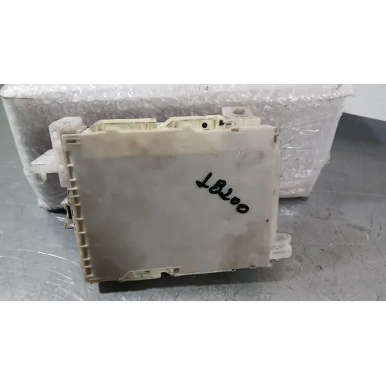 Caja Reles / Fusibles para Toyota Yaris (_P13_)