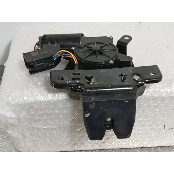 Cerradura Maletero / Porton para Tesla Model Y
