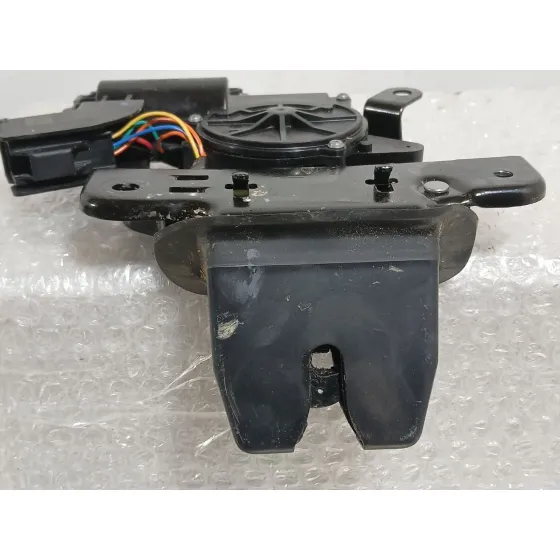Cerradura Maletero / Porton para Tesla Model Y