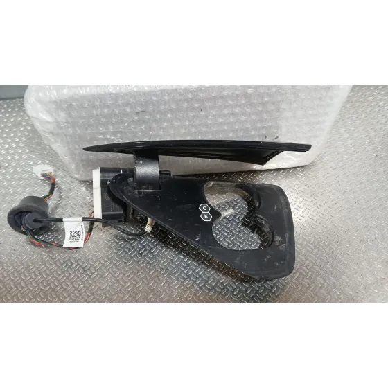Tapa Exterior Combustible para Tesla Model Y