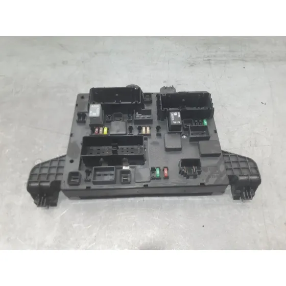 Caja Reles / Fusibles para Opel Astra J (P10)
