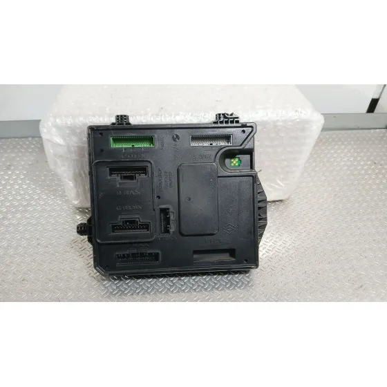 Caja Reles / Fusibles para Renault Megane Iii Hatchback (Bz0/1_, B3_)