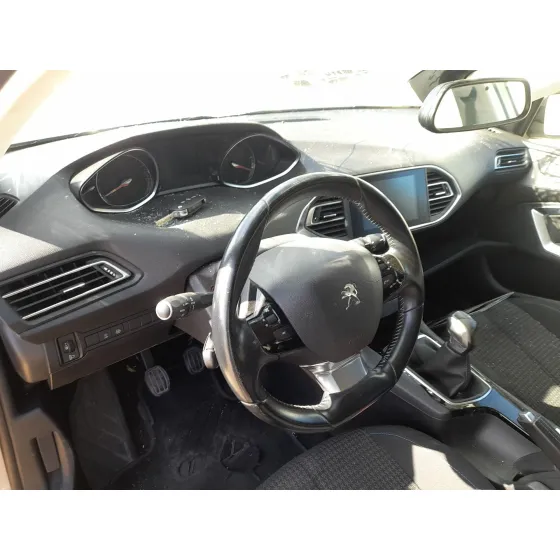 Peugeot 308 II (LB_, LP_, LW_, LH_, L3_) 2014