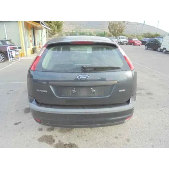FORD FOCUS BERLINA (CAP) '2006 AMBIENTE (D) GRIS OSCURO