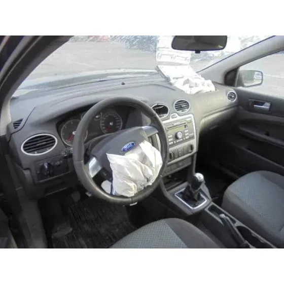 FORD FOCUS BERLINA (CAP) '2006 AMBIENTE (D) GRIS OSCURO