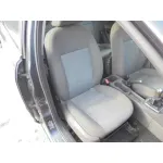 FORD FOCUS BERLINA (CAP) FORD FOCUS BERLINA (CAP) '2006 AMBIENTE (D) GRIS OSCURO 2006