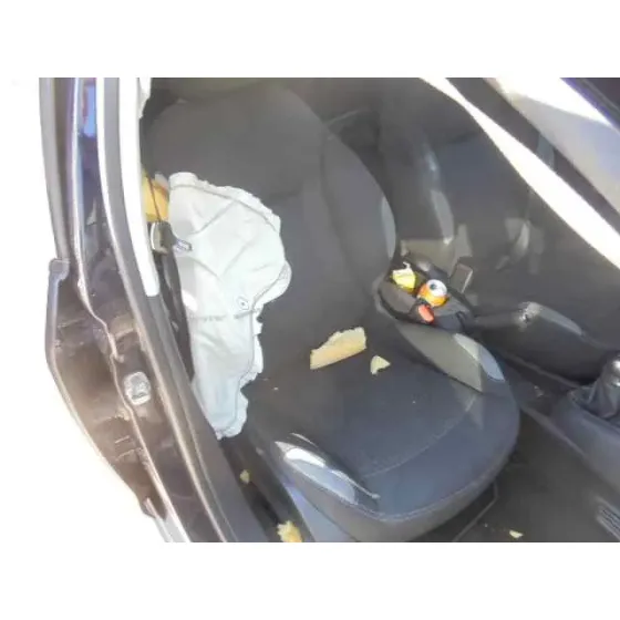 PEUGEOT 208 '2015 ACTIVE NEGRO
