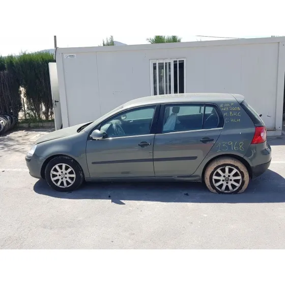 VOLKSWAGEN GOLF V BERLINA (1K1) '2004 HIGHLINE GRIS OSCURO