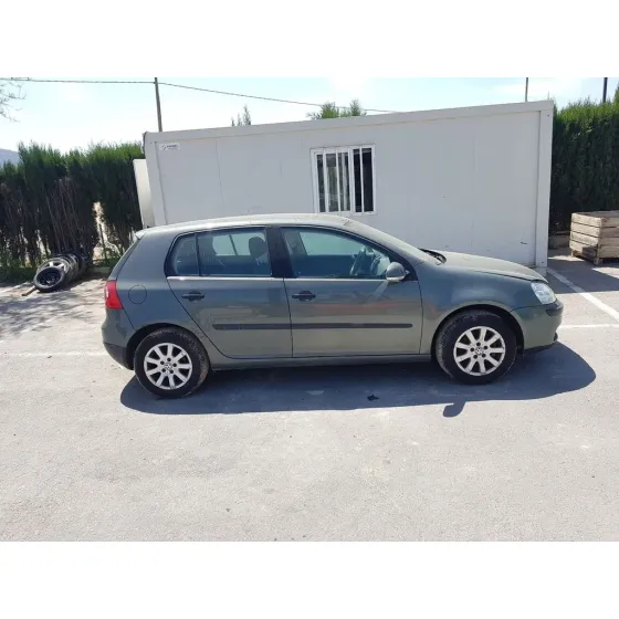 VOLKSWAGEN GOLF V BERLINA (1K1) '2004 HIGHLINE GRIS OSCURO