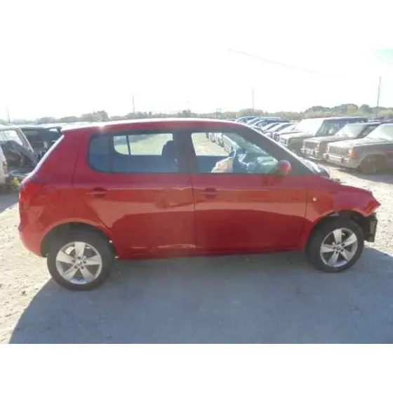 SKODA FABIA (5J2 ) '2014 YOUNG ROJO