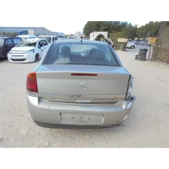 OPEL VECTRA C BERLINA '2003 CLUB DORADO
