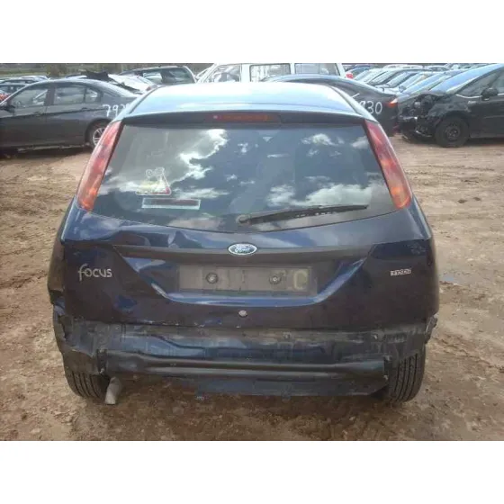 FORD FOCUS BERLINA (CAK) '2002 GHIA AZUL