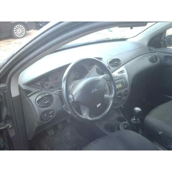 FORD FOCUS BERLINA (CAK) '2002 GHIA AZUL