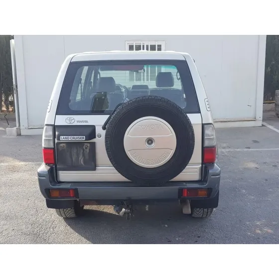 TOYOTA LAND CRUISER (J9) '2002 D4-D VX (5-PTAS.) GRIS