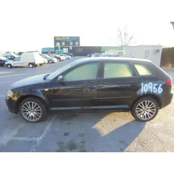 AUDI A3 SPORTBACK (8P) '2006 2.0 TDI AMBIENTE NEGRO