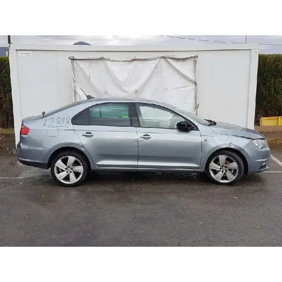 SEAT TOLEDO (KG3) '2012 STYLE GRIS
