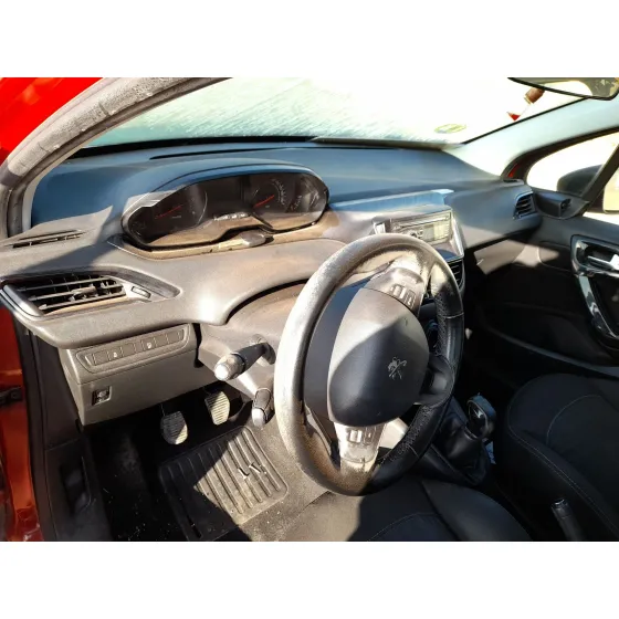 Peugeot 208 I (CA_, CC_) 2012