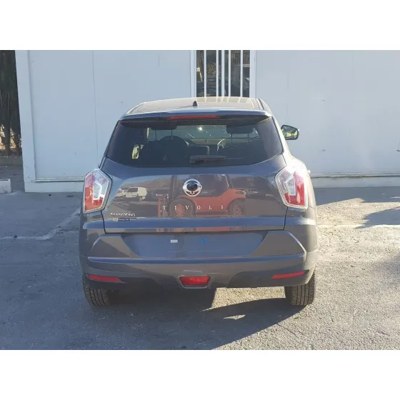 SSANGYONG TIVOLI '2018 LIMITED 4X2 GRIS OSCURO
