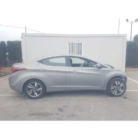 HYUNDAI ELANTRA (MD) '2015 TECNO GRIS