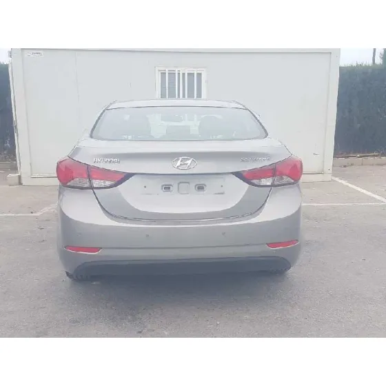 HYUNDAI ELANTRA (MD) '2015 TECNO GRIS