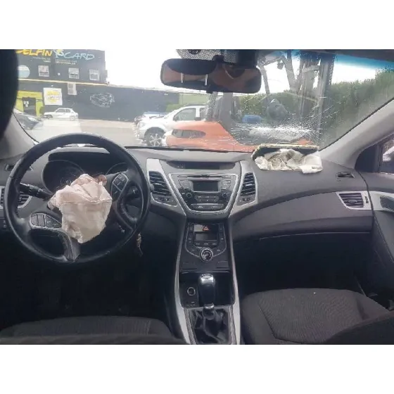 HYUNDAI ELANTRA (MD) '2015 TECNO GRIS