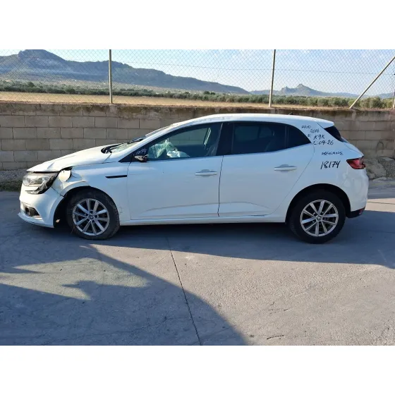 Renault MEGANE IV HATCHBACK (B9A/M/N_) 2015