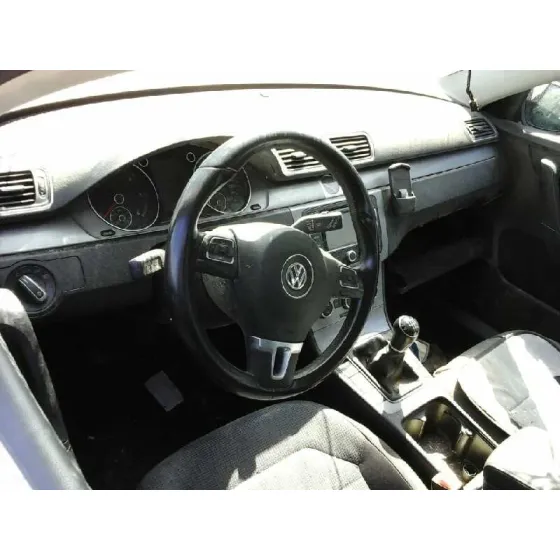 VOLKSWAGEN PASSAT VARIANT (365) '2014 EDITION BLUEMOTION NEGRO
