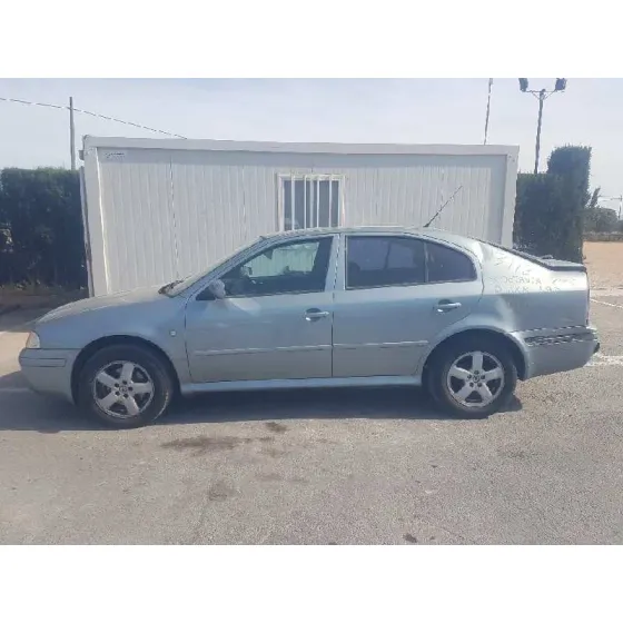 SKODA OCTAVIA BERLINA (1U2) '2006 TOUR GRIS
