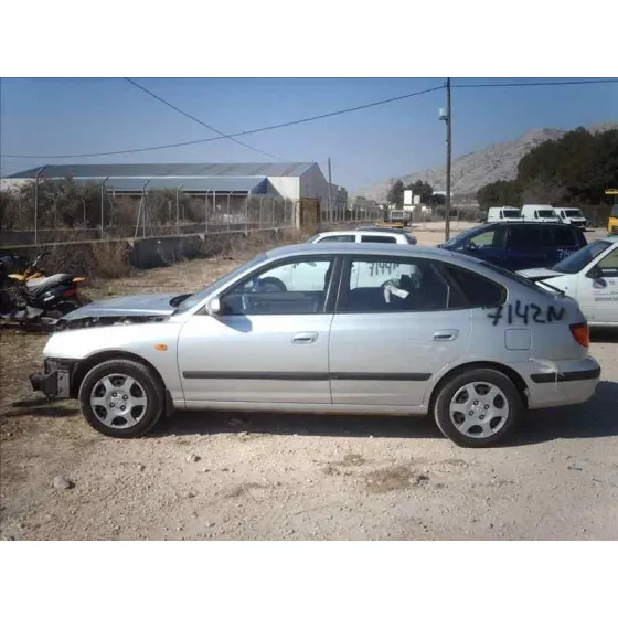HYUNDAI ELANTRA (XD) '2003 2.0 CDRI GLS (5-PTAS.) (2004) GRIS