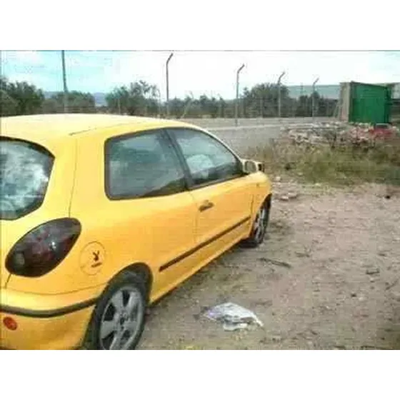 FIAT BRAVO (182) '1996 1.6 16V / 16V 100 SX AMARILLO
