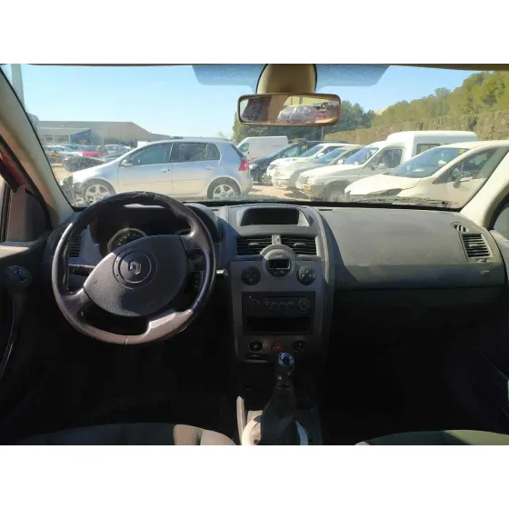 RENAULT MEGANE II FAMILIAR '2005 GRANDTOUR GRANATE