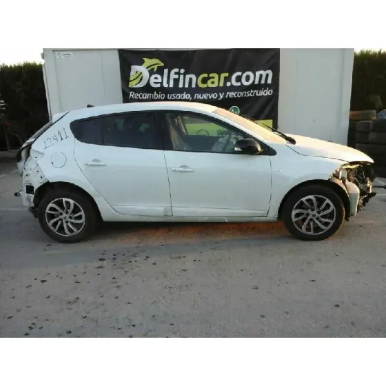 RENAULT MEGANE III BERLINA 5 P '2015 LIMITED BLANCO
