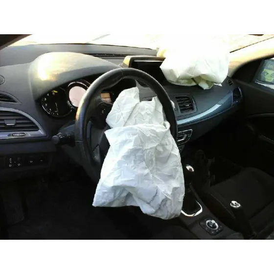 RENAULT MEGANE III BERLINA 5 P '2015 LIMITED BLANCO