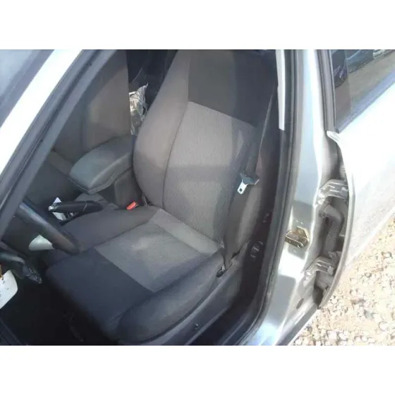 FORD MONDEO BERLINA (GE) '2002 AMBIENTE GRIS