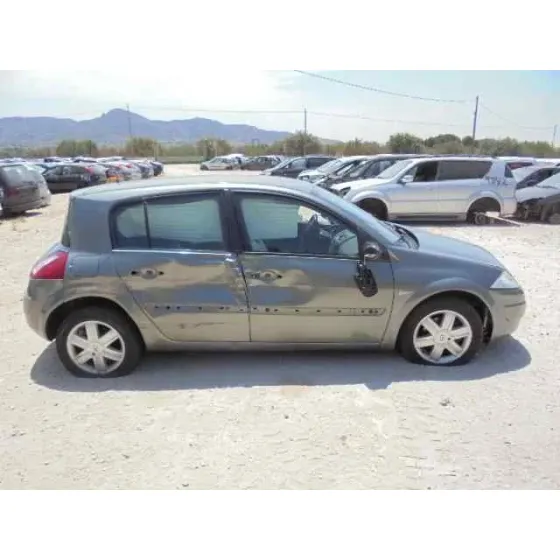 RENAULT MEGANE II BERLINA 5P '2004 CONFORT AUTHENTIQUE GRIS
