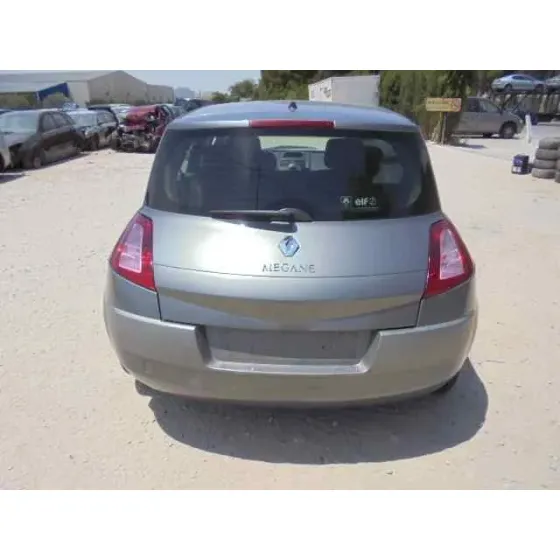 RENAULT MEGANE II BERLINA 5P '2004 CONFORT AUTHENTIQUE GRIS