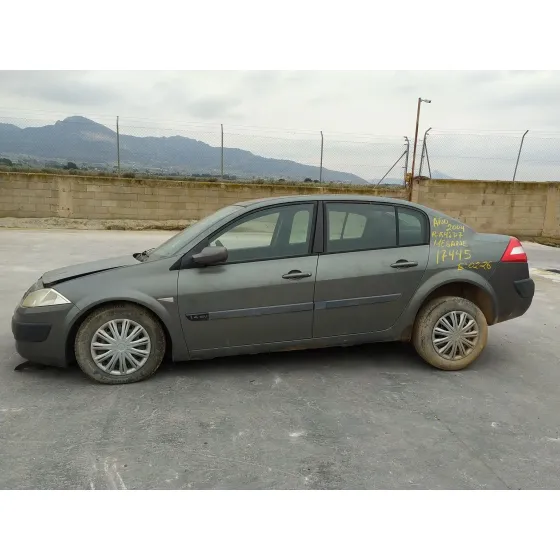 Renault MEGANE II SEDAN (LM0/1_) 2003
