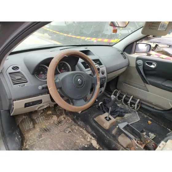 Renault MEGANE II SEDAN (LM0/1_) 2003
