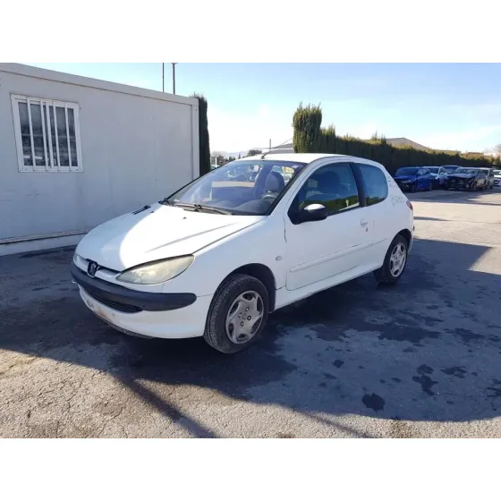 PEUGEOT 206 BERLINA '2003 X-LINE BLANCO