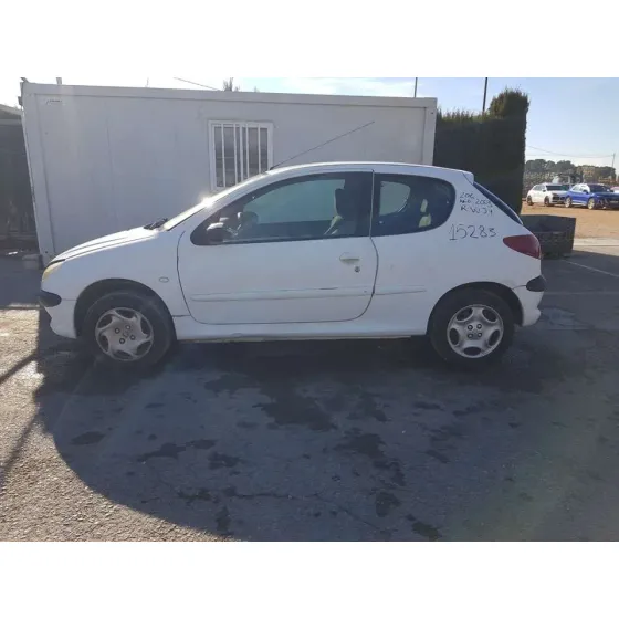 PEUGEOT 206 BERLINA '2003 X-LINE BLANCO