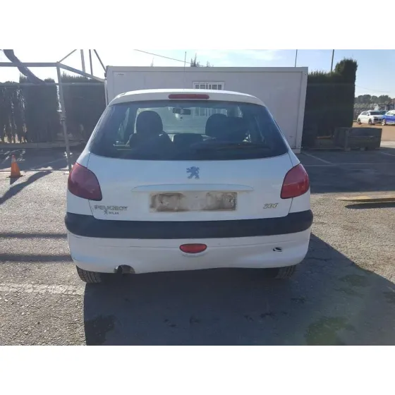 PEUGEOT 206 BERLINA '2003 X-LINE BLANCO