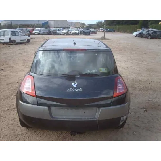 RENAULT MEGANE II BERLINA 3P '2003 CONFORT DYNAMIQUE NEGRO