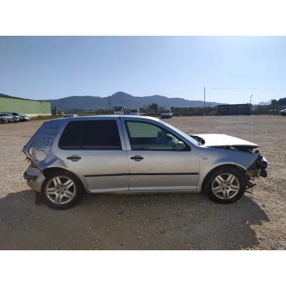 VOLKSWAGEN GOLF IV BERLINA (1J1) '2001 CONCEPTLINE GRIS