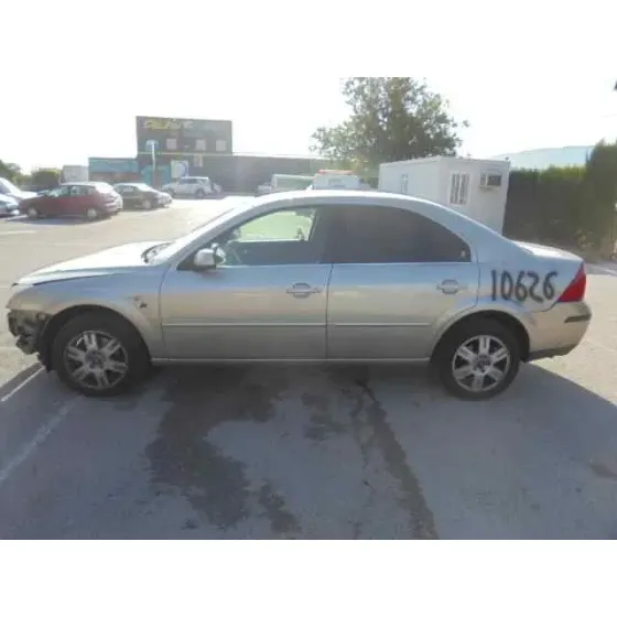 FORD MONDEO BERLINA (GE) '2003 GHIA (06.2003->) (D) DORADO