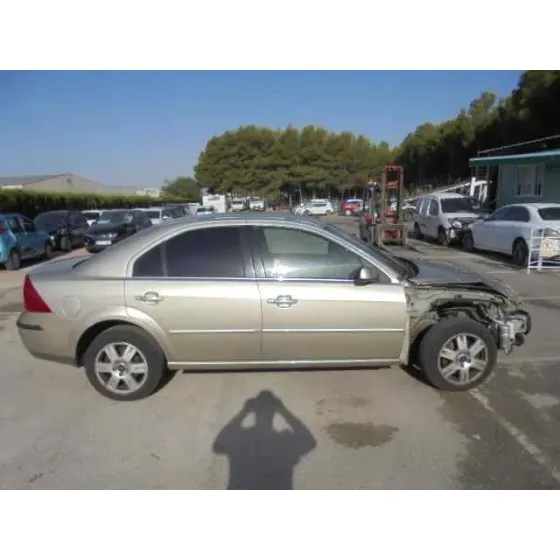 FORD MONDEO BERLINA (GE) '2003 GHIA (06.2003->) (D) DORADO